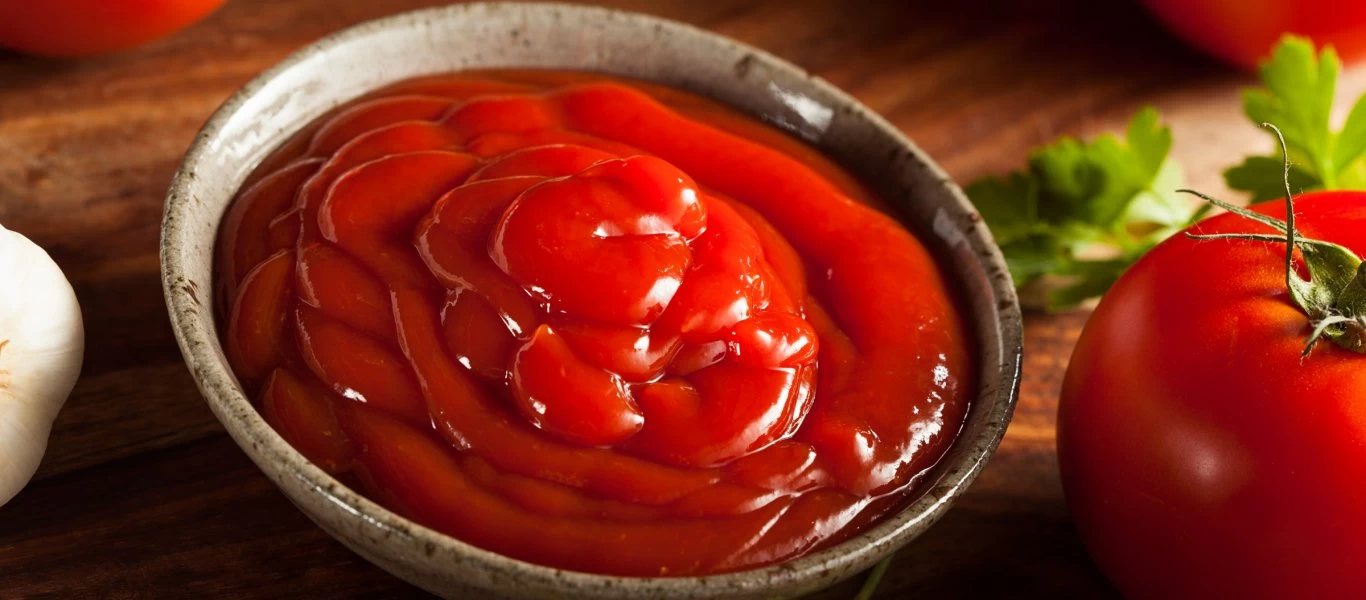 Ποια τεστ; - Κατάλαβε ότι έχει κορωνοϊό από την... κέτσαπ! (upd)